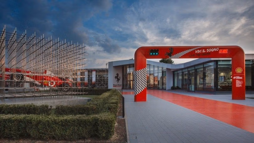 Pack Test drive Ferrari Roma + Simulatore F1 + Musei - immagine 17