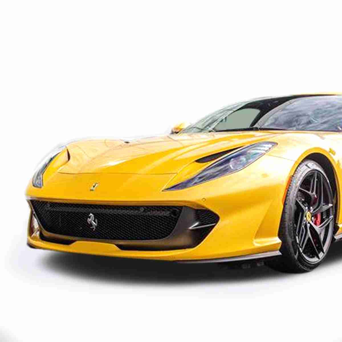 Noleggio Ferrari 812 SuperFast 1 Noleggio Ferrari 812 SuperFast